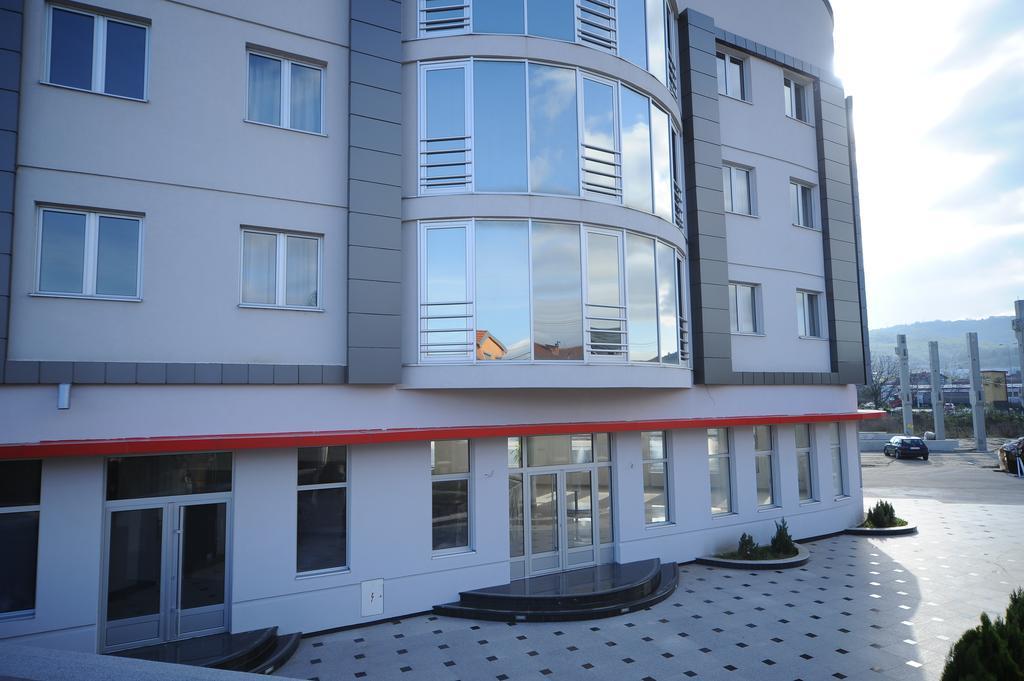 Garni Uni Elita Lux Hotel Nis Exterior foto
