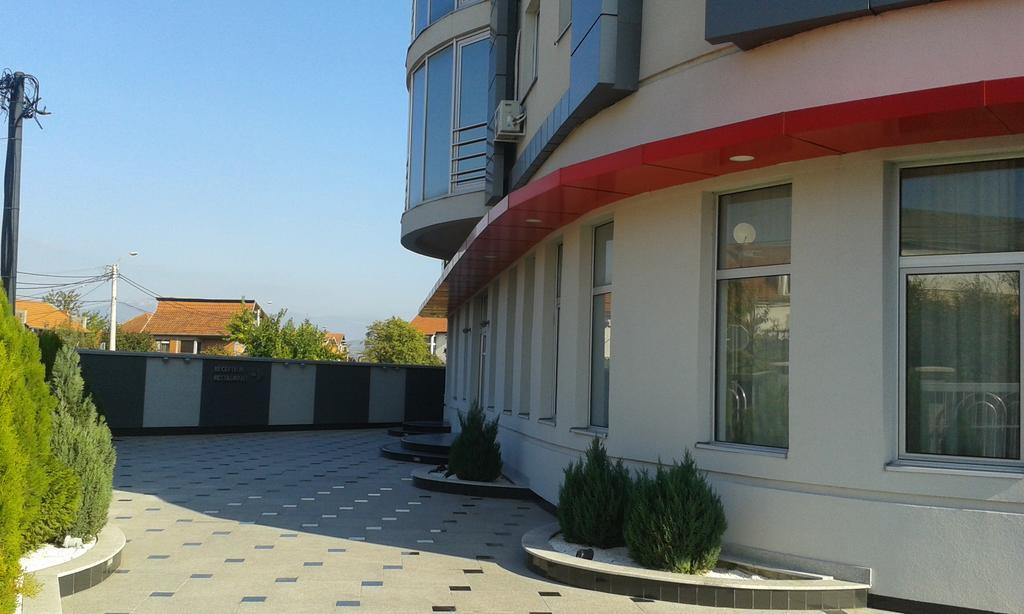Garni Uni Elita Lux Hotel Nis Exterior foto