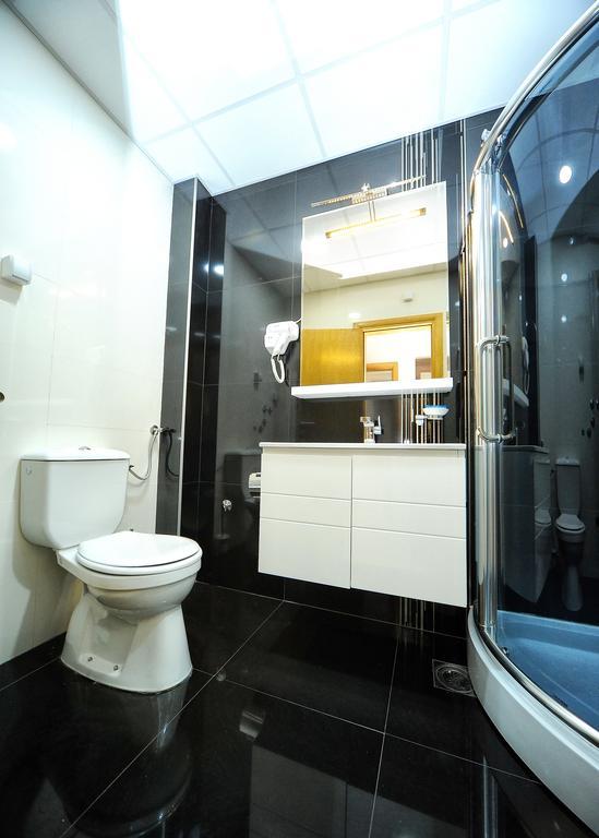 Garni Uni Elita Lux Hotel Nis Quarto foto