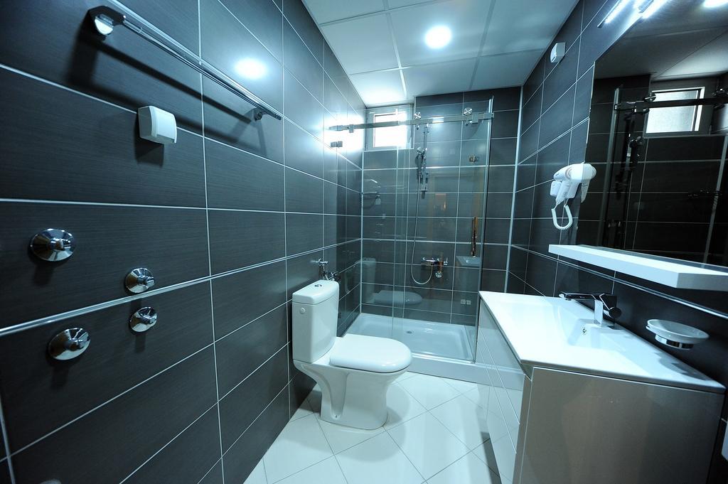 Garni Uni Elita Lux Hotel Nis Quarto foto