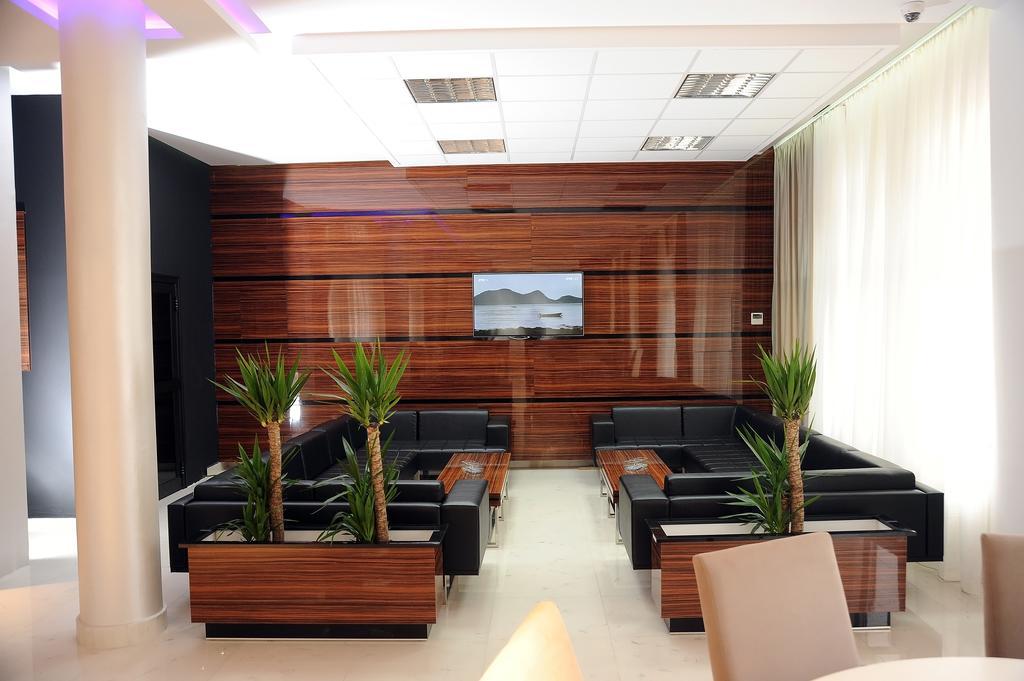 Garni Uni Elita Lux Hotel Nis Exterior foto