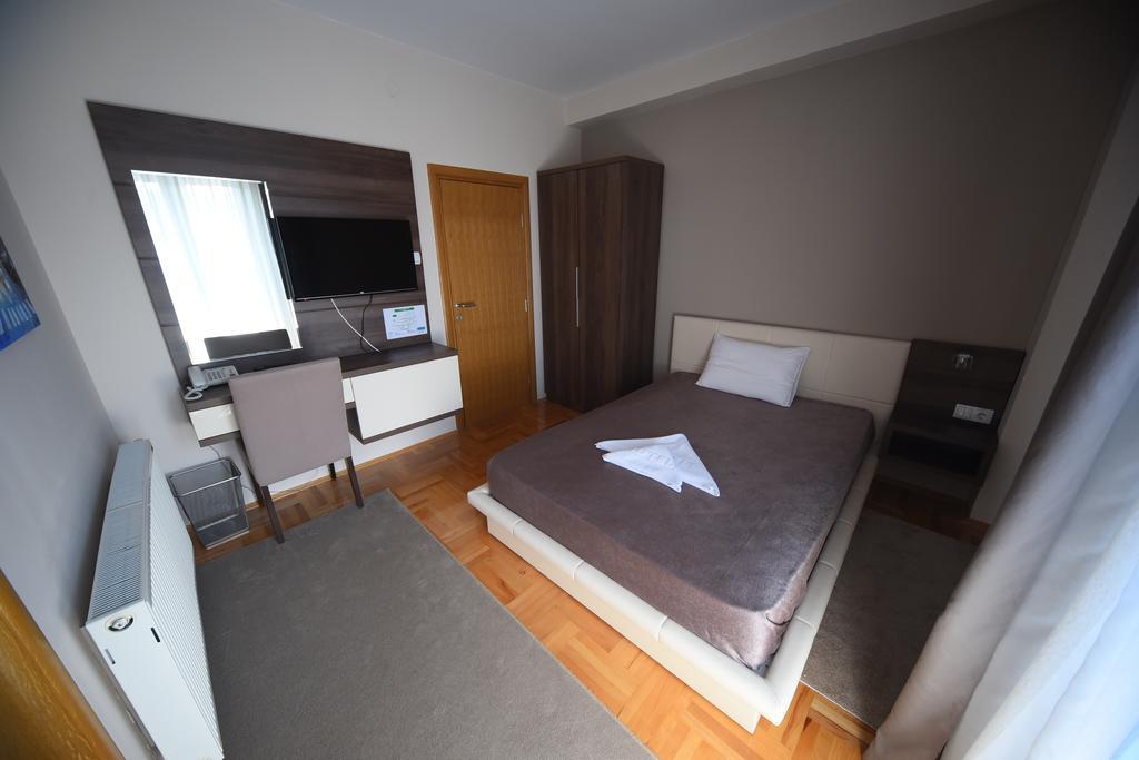 Garni Uni Elita Lux Hotel Nis Exterior foto